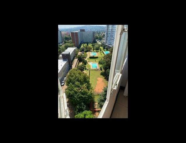 1 BEDROOM PROPERTY TO RENT IN BEDFORD GARDENS